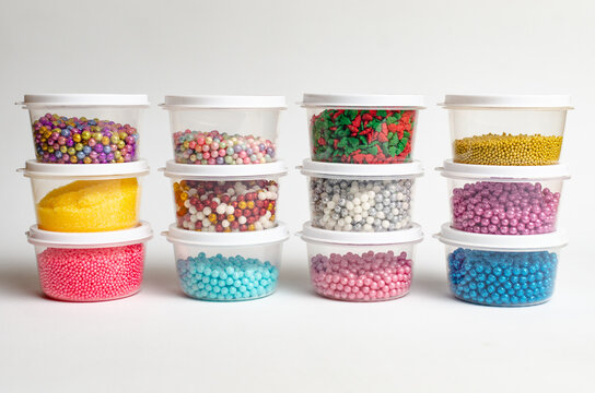 Grageas, perlas y granos comestibles para decorar postres.