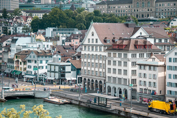 Fototapeta na wymiar Cityscape view on the historic city center Zurich in Switzerland and river limmat.