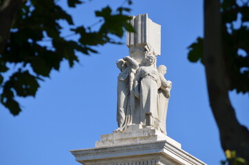 Monumento a Las Cortes