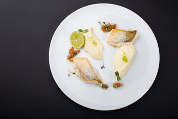 Fried white fish fillet