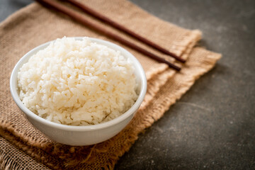 cooked white rice bowl