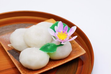 お供え団子