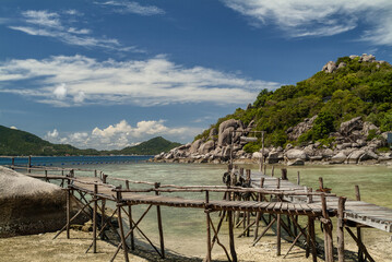 smooth rocks and emerald sea at Koh Nang Yuan at Koh Tao, Thailand