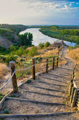 Escaleras al rio Duero en Castronuño, España