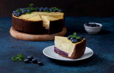 lemon cheesecake with blueberries