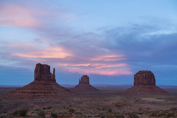 Fototapeta premium The monument valley, on the border between Utah and Arizona