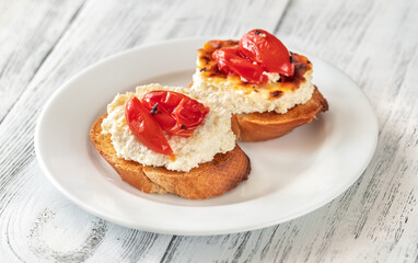 Baked ricotta sandwiches