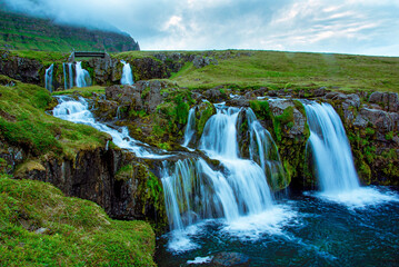 Islands zahlreiche Wasserfälle