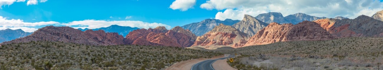 Panoramic views of Red Rock Canyon, Near Las Vegas, Nevada, USA © Ian Kennedy