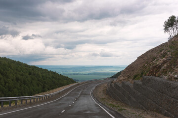 Turning the road on a serpentine rut, Belokurikha, Altai