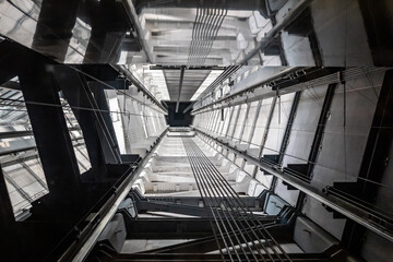 Obraz premium エレベーターシャフト