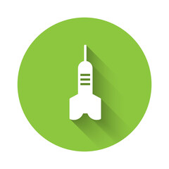 White Dart arrow icon isolated with long shadow. Green circle button. Vector.