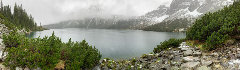 Morskie Oko Lake in Tatra National Park © magcs