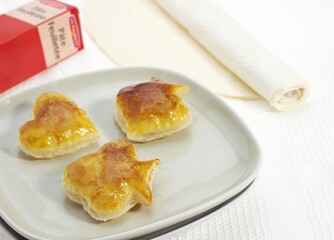 Cocktail Snack made with Puff or Flaky Pastry