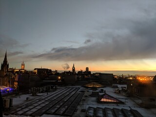 Naklejka premium sunset over the city of Aberdeen