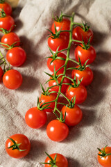 Raw Red Organic Cherry Tomatoes