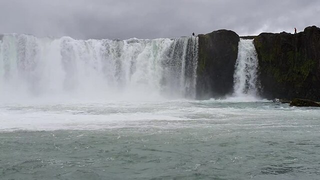 Video of Godafoss waterfall in Iceland