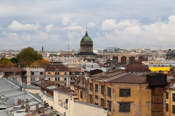 Fototapeta na wymiar Saint Petersburg rooftop cityscape with dome of Saint Isaac's cathedral