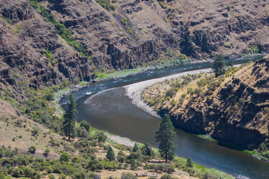 Grande Ronde River Sweeps Around A Bend In The Desert