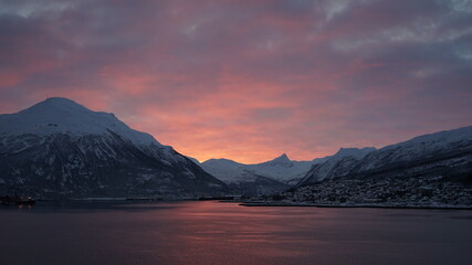Fototapeta na wymiar Fjord sunrise off the coast of Narvik, Norway