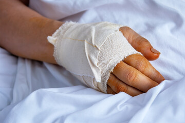 hand accident bandage