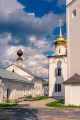 Fototapeta na wymiar Cathedral of the Annunciation in Gorokhovets, Russia. A typical old Russian city.