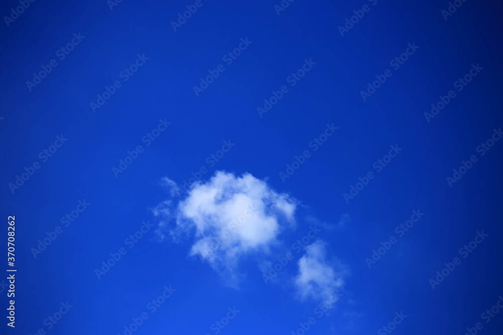 Wall mural blue sky with cloud