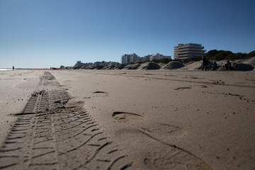 Lignano, lavori , spiaggia , battistrada