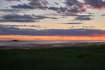 Sunset on the shore of the White Sea.
