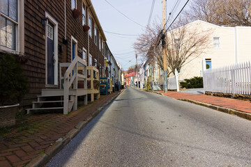 Fototapeta na wymiar Spring streetview looking north-westwards along Pinkney Street, Annapolis, Maryland 