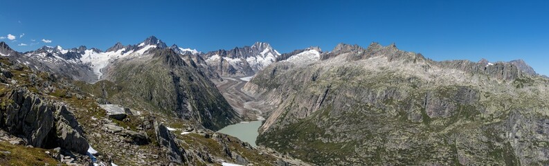 Fototapeta na wymiar Oberaare glacier over grimsel pass on the Swiss alps