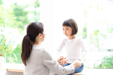 アジア人　親子　母と娘　ポートレート