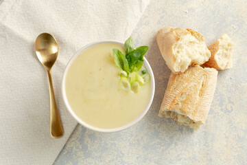 cream cheese and bread