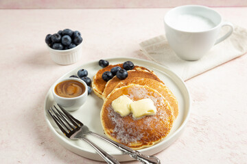pancake with berries