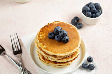 pancakes with blueberries