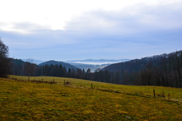 Pastwiska z widokiem na góry Orlickie © calibanx