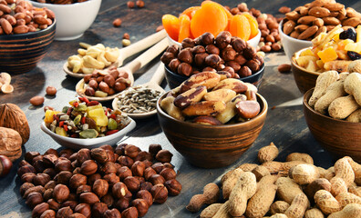 Composition with dried fruits and assorted nuts
