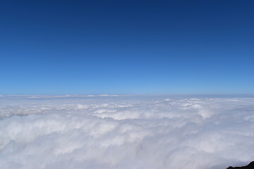 Obraz premium Sea of ​​clouds seen from Mt. Fansipan the highest peak in Vietnam