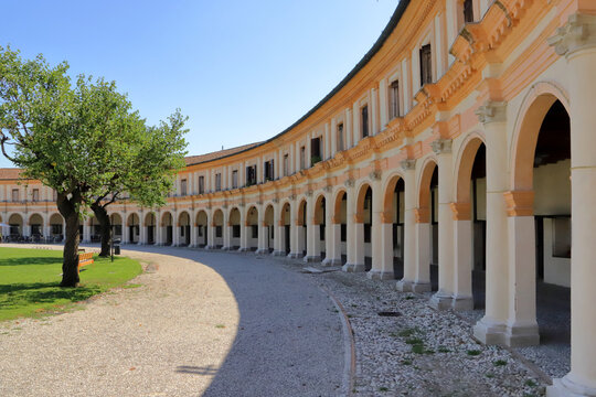 Borgo di Badoere a Morgana in Italia con edificio storico