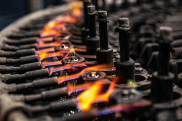 Gas burner conveyor for assembly and manufacture of electric glass lamps, soldering docking of...