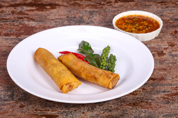 Deep fried spring roll with prawn