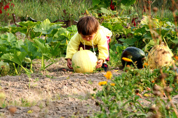 mother and daughter harvest