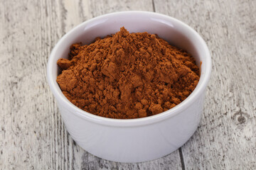 Cocoa powder in the bowl