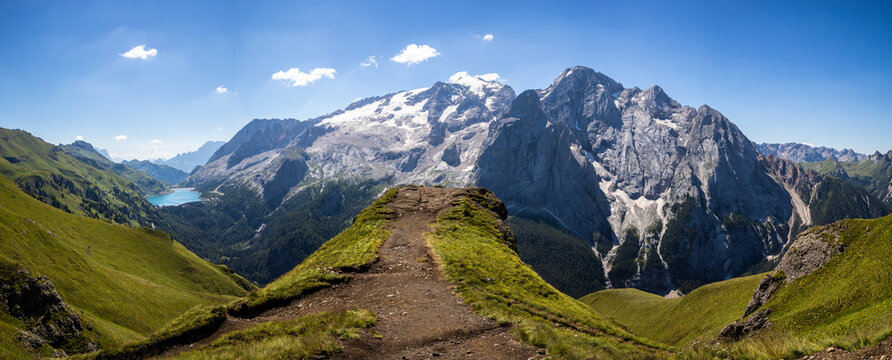Panoramica Marmolada Via del Pan sentiero val di Fassa