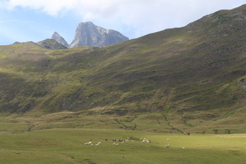 La montagne cach&eacute;e