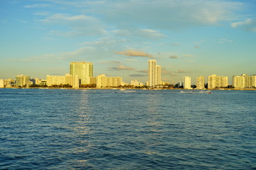 Fototapeta premium Miami downtown skyscrapers at sun set
