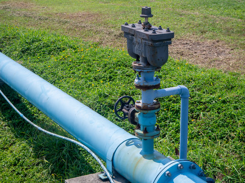 Control knobs for big water blue pipes