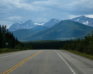 Fototapeta premium road in the mountains