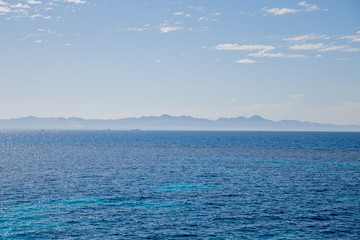 Obraz premium beautiful rocky horizon at sea