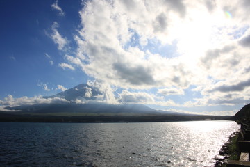 Mt.Fuji from Lake Yamanaka in Yamanashi, JAPAN
山中湖からの富士山、山梨県、日本